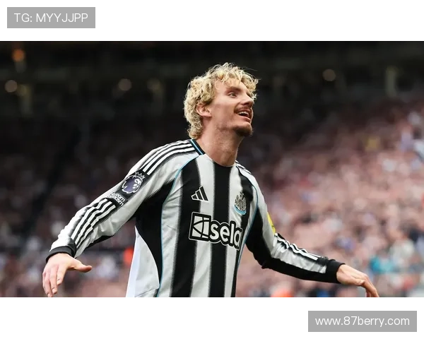 世体调查莱万拉什福德去留抉择